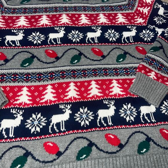 St. John’s Bay Men’s Christmas themed Holiday fair isle Sweater men size Med - Picture 4 of 6